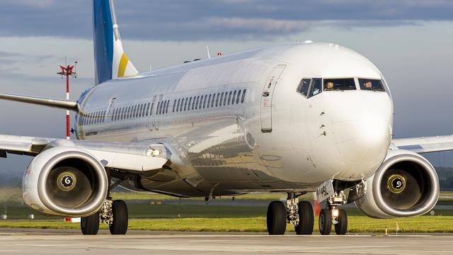 UR-PSL:Boeing 737-900:Petroleum Air Services